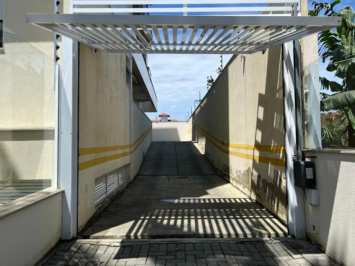 Ap Top Canasvieiras 01 - Apartamento Em Canasvieiras Com Piscina E 2 Garagens Florianopolis Brazil