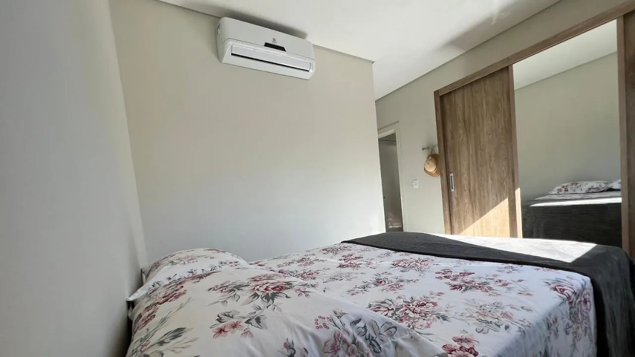 Ap Top Canasvieiras 01 - Apartamento Em Canasvieiras Com Piscina E 2 Garagens Florianopolis 0*,  Brazil