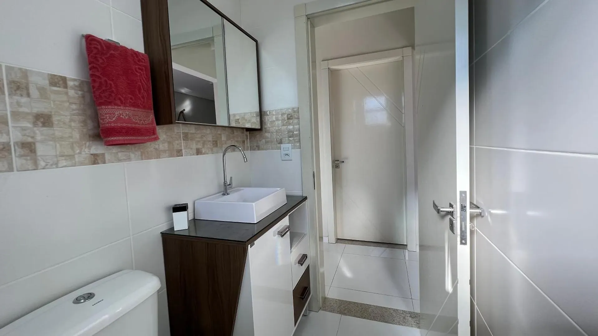 Ap Top Canasvieiras 01 - Apartamento Em Canasvieiras Com Piscina E 2 Garagens Florianopolis Apartment